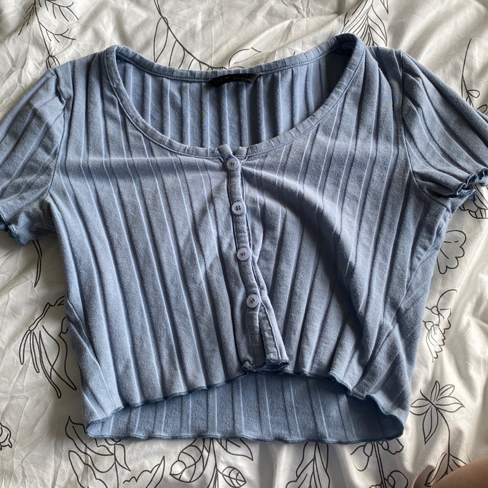 blue croptop